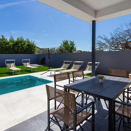 Gorgeous In Holiday home